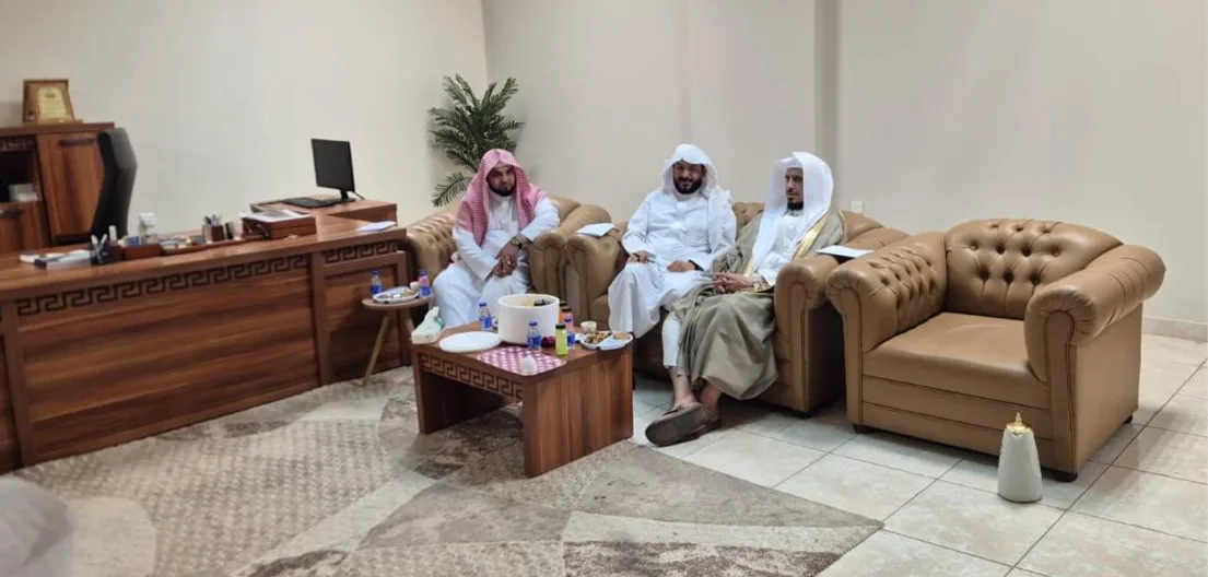 دراسة مشروع «احتواء»
